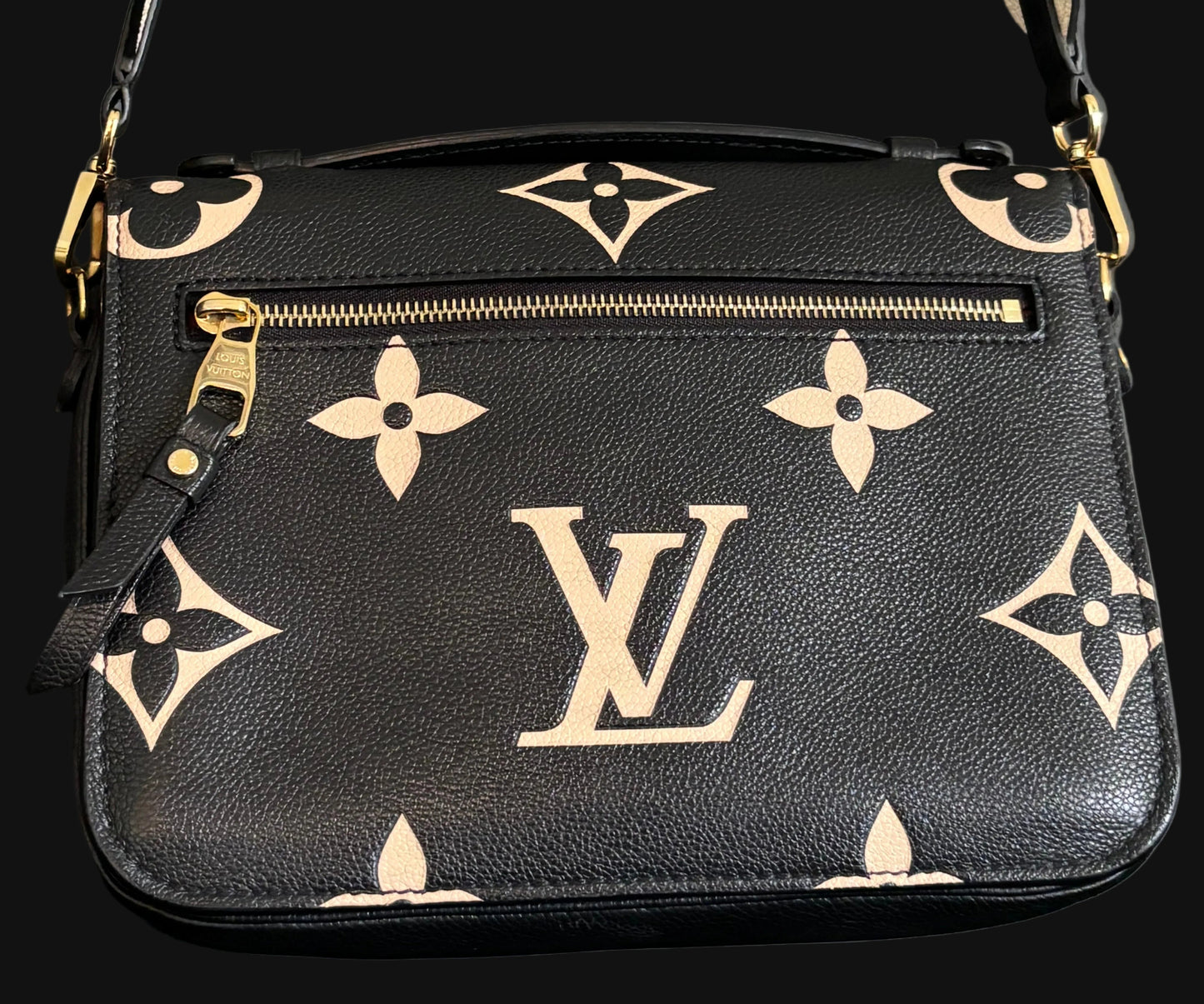 Louis Vuitton Pochette Métis Monogram Giant Empreinte Leather